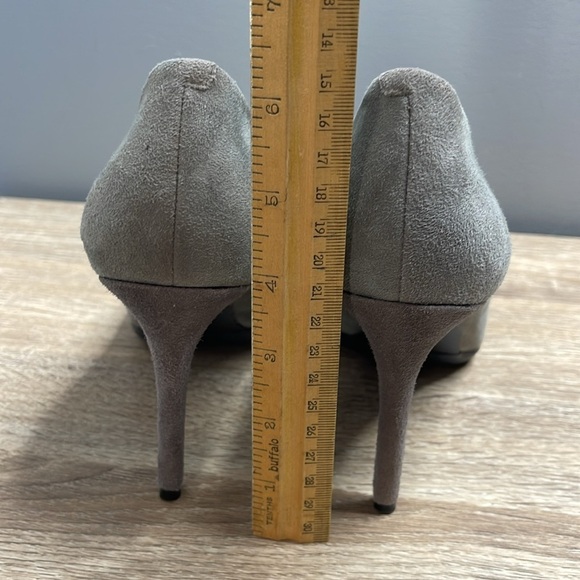Enzo Angiolini Suede Pointed Toe Pumps Heels Grey Padded Insole Lug Sole Size 8 - Picture 10 of 11
